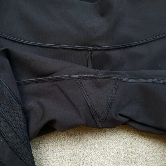 Lululemon Never Still High rise Crop 21 in black size 4 - Picture 8 of 10